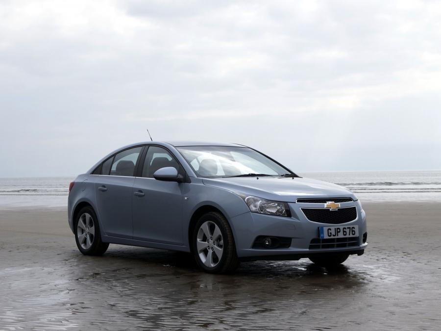  Chevrolet Cruze 2009 года  (UK) (фото 9 из 16)